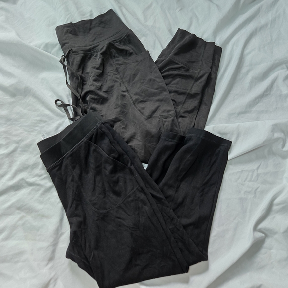 Bundle Of Fabletics Black And Dark Grey Legging Jogger Athletic Pants - Picture 1 of 14